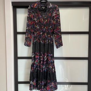 ❌SOLD❌ 
Saloni Long-Sleeve Print Midi Dress with Lace size 2